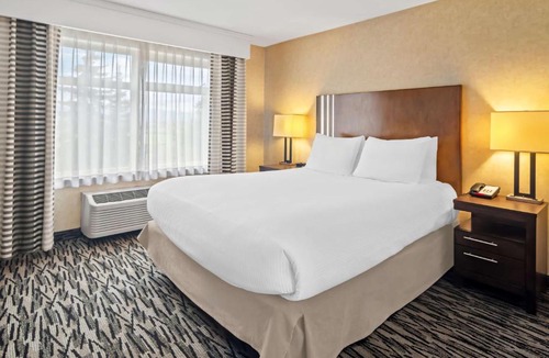 Pitt Meadows Hotel | Best Western Plus Pitt Meadows Inn & Suites