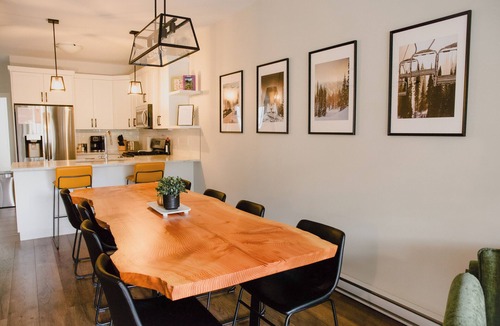 Sun Peaks House | Bike Park & Golf | Hot Tub · Arcade · Sleeps 7