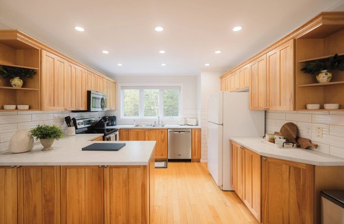 Humber Valley House | Birch Grove Chalet, Hot Tub, Golf, Private Forest