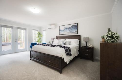 Humber Valley House | Birch Grove Chalet, Hot Tub, Golf, Private Forest