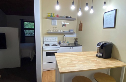 Sauble Beach Hotel | Black Horse Motor Inn