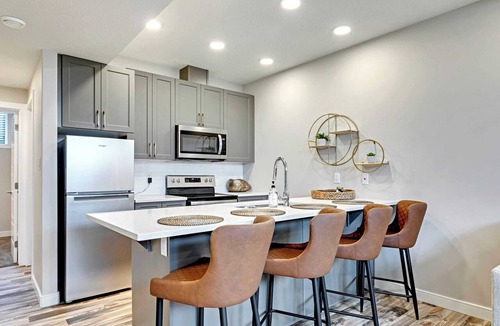 North Central Edmonton Apartment | Blatchford - 2 Queen Beds - W/D to NAIT
