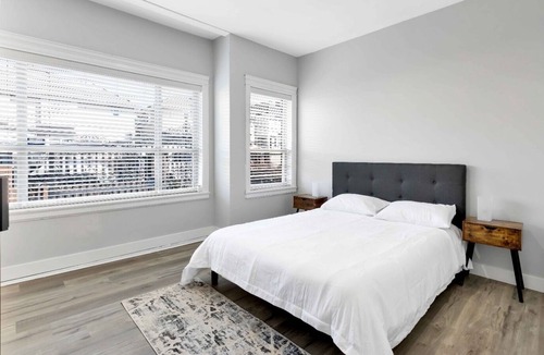 Surrey Newton House | Blend of modern and cozy charm.