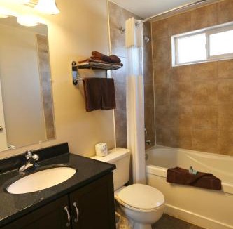 Fort Nelson Hotel | Blue Bell Inn