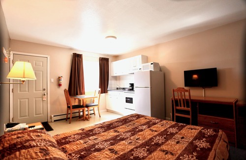 Fort Nelson Hotel | Blue Bell Inn