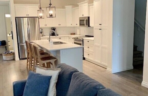 Okanagan-Similkameen House | Blue Heron Cottage 4 bedroom 3.5 bath cottage unit # 39