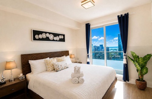 Toronto Entertainment District Condo | Blue Jays RogersCenter MTCC 3BR2BA City&Lakeview Free Parking