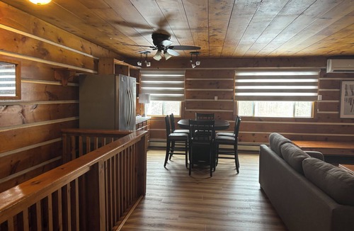 The Blue Mountains Ski Chalet | Blue Mountain Chalet (7 Bedrooms, Sleeps 15 Fully air-conditioned throughout .