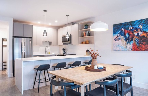 Revelstoke Condo | Bluebird Daze