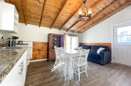 Bobcaygeon Cottage | Bobcaygeon Resort