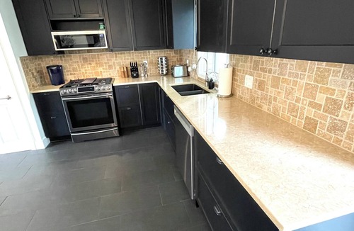Saint Jacobs House | Boho 3-Bed House Retreat: Hot tub, Sauna, Cold Plunge Outdoor Shower, St. Jacobs
