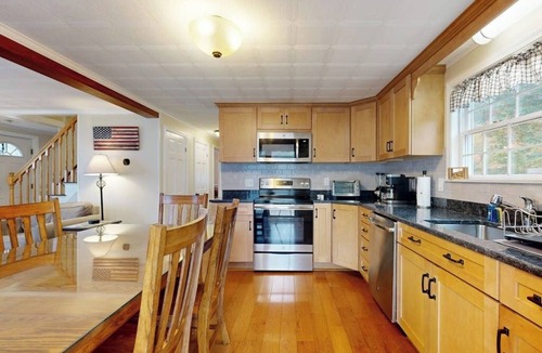 East Boothbay House | Boothbay Harbor Home with Water Views | Near Dining & Whale Watching