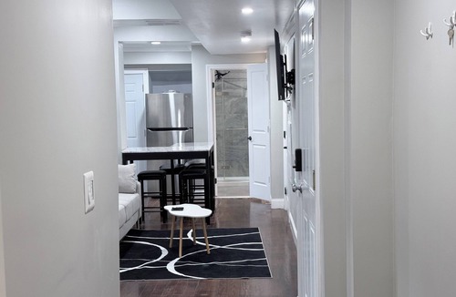 Washington Park Apartment | Boston Relocation Housing - Fully Furnished 4BR Home for Extended Stays