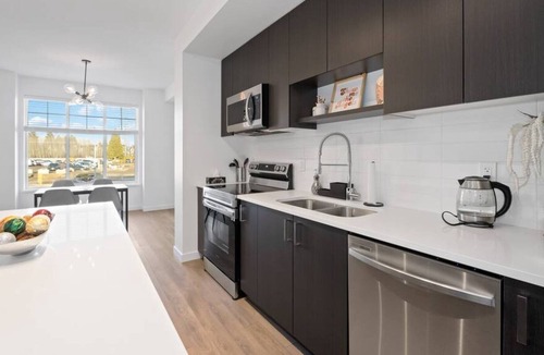 Fleetwood House | Brand New 4BD Modern Townhouse!