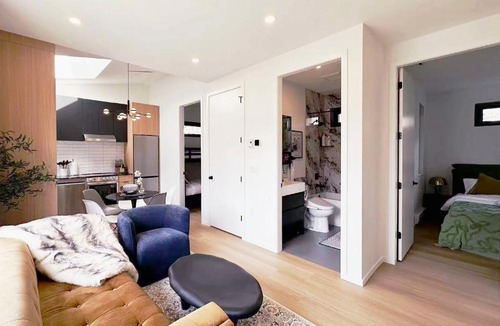 Kitsilano House | Brand New Air Conditioned Kitslano Retreat