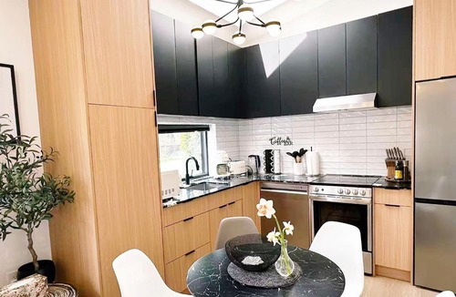 Kitsilano House | Brand New Air Conditioned Kitslano Retreat