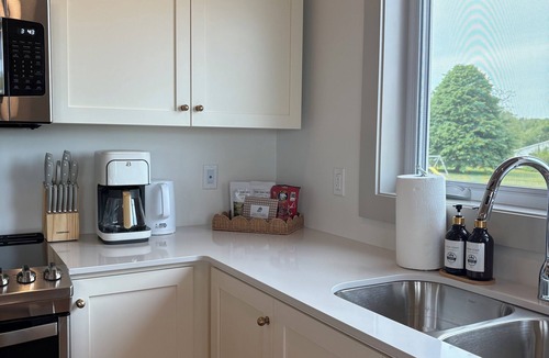 Stratford Cottage | Brand New Cottage in Stratford-Hot Tub, incredible water view!
