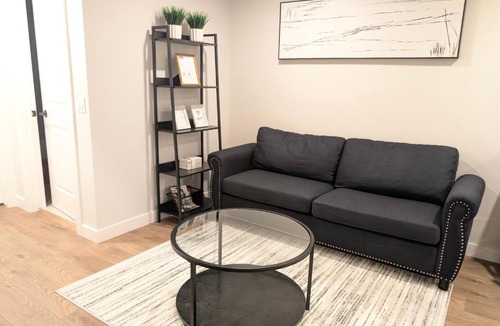 Southeast Calgary Apartment | Brand New Cozy Guest Suite in Calgary