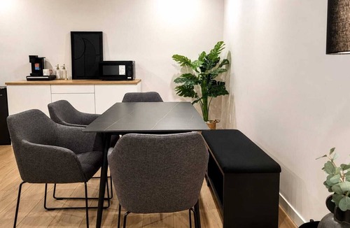 Southwest Calgary House | Brand-New Cozy Private Suite near Spruce Meadows and Transit