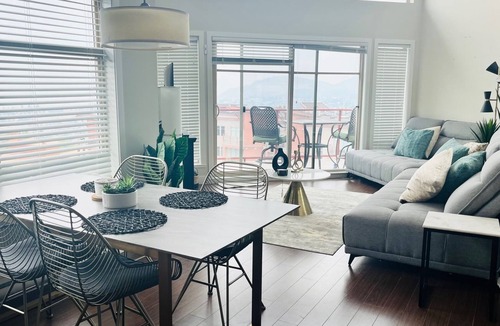 Central Okanagan Condo | Breathtaking Views in this beautiful top corner unit at Copper Sky