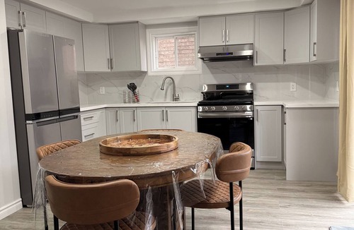 Bradford West Gwillimbury Apartment | Bright Cozy Suite in Quiet Neighborhood