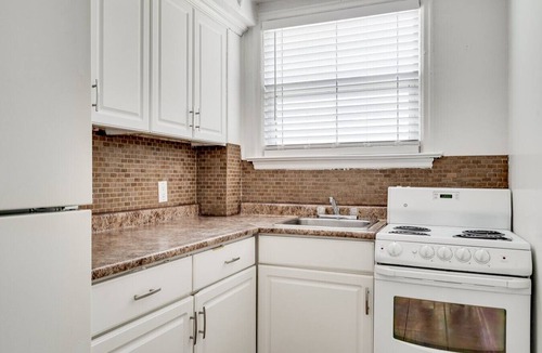 Sunnyside Apartment | Bright 2BR – Walk to Downtown Kingston & Lake!