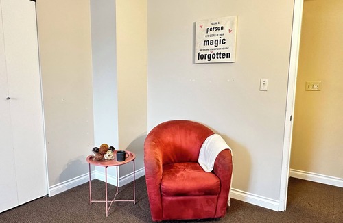 Haney Condo | Bright Condo In Downtown Maple Ridge