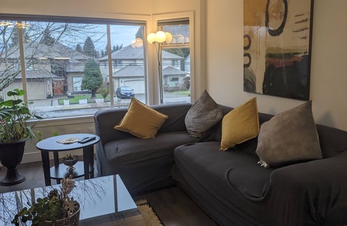 Pitt Meadows House | Bright Cozy House in the Middle of Everything! - Pitt Meadows