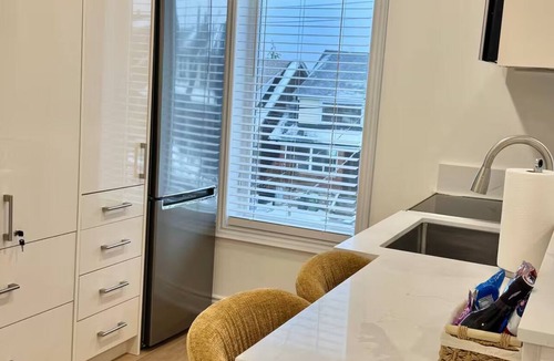 Oakwood Village Apartment | Bright & Luxurious Cozy Studio APT