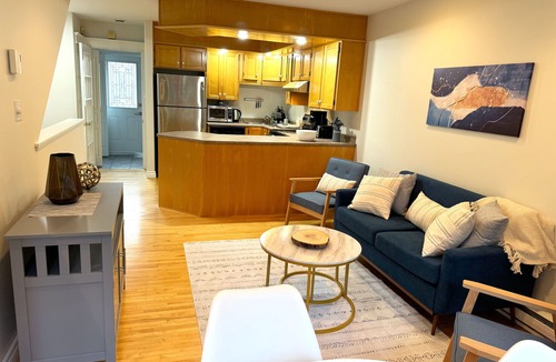 Downtown St. John's House | Bright Modern Home in the City Centre! Two Parking Spots + Fireplace ⭐️⭐️⭐️⭐️⭐️