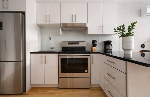 Milton Park Apartment | Bright & Modern Studio - Le Plateau