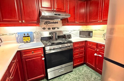 Brampton House | Bright & Roomy 3BR Suburb Stay Near Lake of Dreams