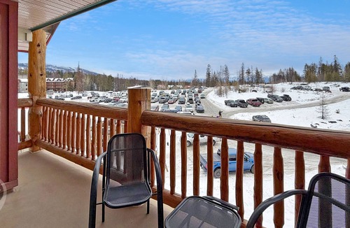 East Kootenay Apartment | Bright Ski-In/Ski-Out Polaris Lodge Condo