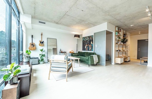 Markham House | Bright & Spacious 2 Bedroom Urban Retreat