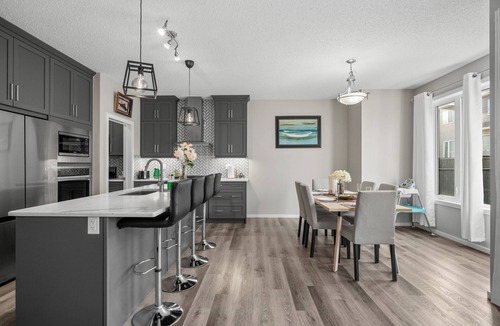 Southwest Calgary House | Bright & Spacious Family Retreat