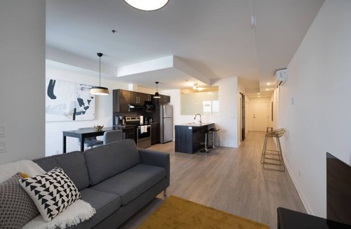 The Triangle Apartment | Buchanan *609* - Midtown Luxe Loft + gym