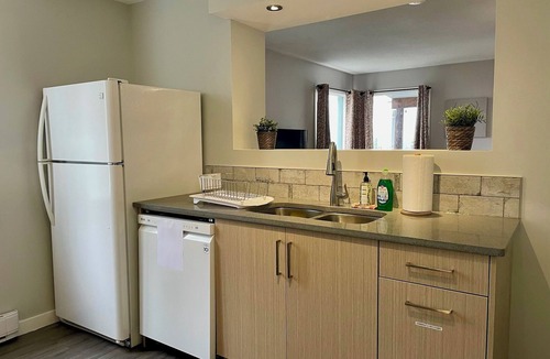 Vernon House | BX Barn Suite Near SilverStar Mountain