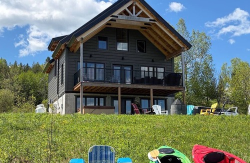 Notre-Dame-de-Pontmain Ski Chalet | Le Cerf | bord de l’eau, spa, salle jeux et kayaks