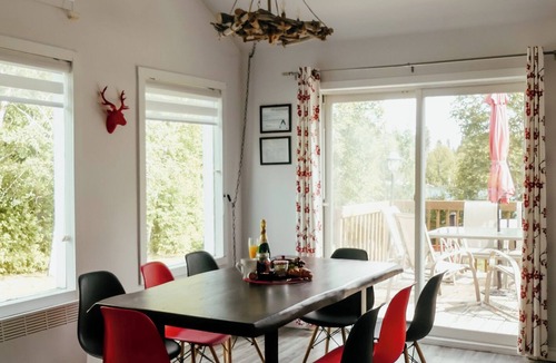 L'Ascension-de-Notre-Seigneur Ski Chalet | Le P'tit Paradis du Lac Rose