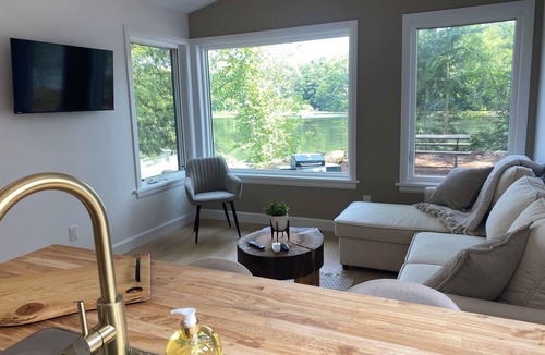Seeleys Bay Cottage | Rideau Coast Cottages -The Cape