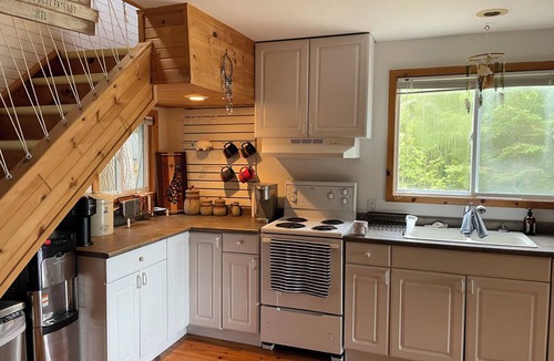 Manitoulin District Cabin | Welcome to The Cedars. Beautifully maintained waterfront quaint log cabin