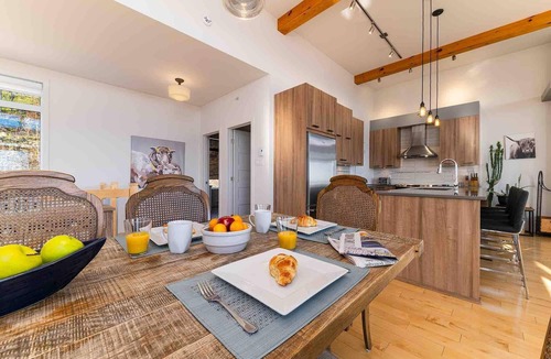 Petite-Riviere-Saint-Francois Ski Chalet | Le Meridien de Charlevoix 35: River View & Hot Tub