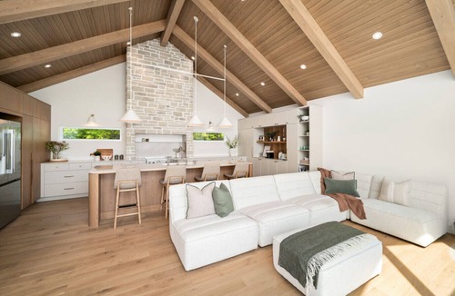 Petite-Riviere-Saint-Francois House | Spectacular Saint Lawrence River Views
