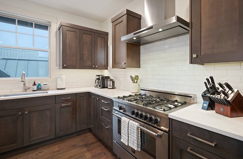 Bend House | Cairn - Tetherow Executive Retreat, Private Hot Tub, Modern