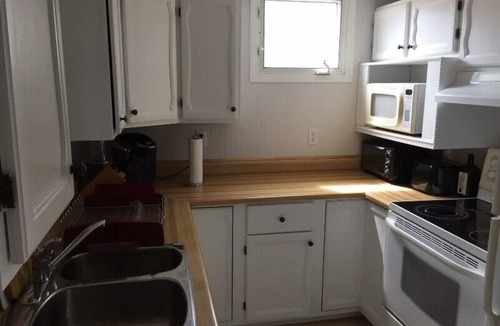 Calabogie House | Calabogie Lake Waterfront Cottage (Aug 29-Sept 5 available due to cancellation)