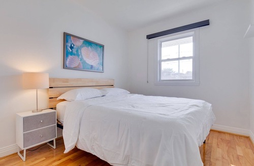 Longueuil House | Calm 4BR Retreat A/C & Parking 15 min drive DT MTL