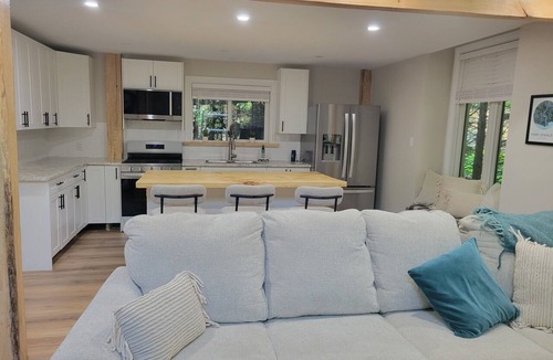Port Stanley Cottage | Calming, peaceful Port Stanley Retreat surrounded by Spruce trees