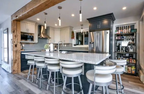 Ramara House | Campfire, Privacy, Stargazing minutes to Beaches/Orillia/Casino Rama