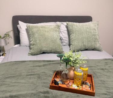 Saskatoon Apartment | Casa Bel ! Luxury 2-Bedroom Retreat in Saskatoon