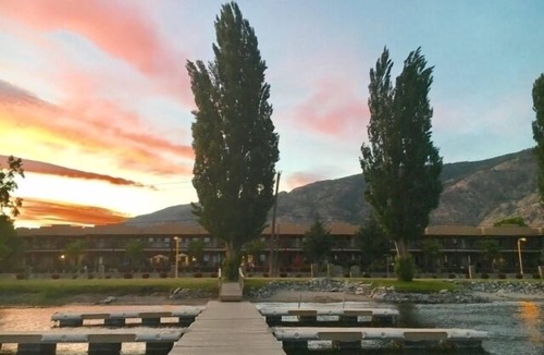 Osoyoos Condo | Casa Del Mila Oro 2 Bedroom Condo Resort with Private Beachfront